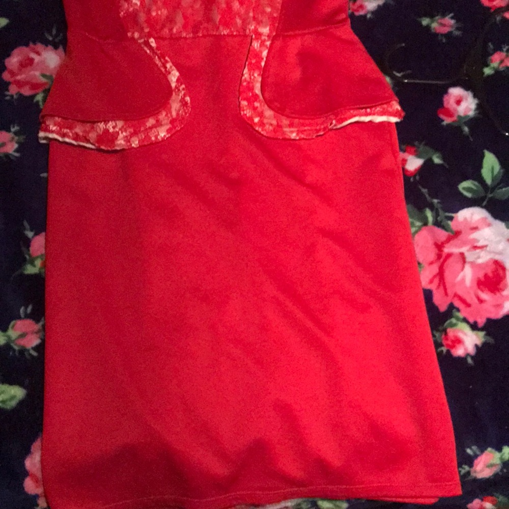 Dress - Picture 2 of 4